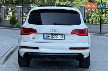 Позашляховик / Кросовер Audi Q7 2014 в 