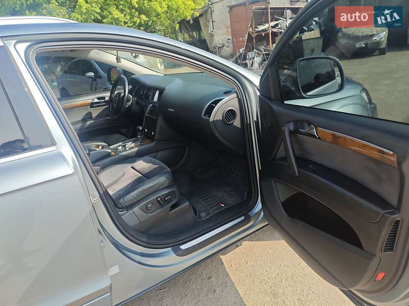 Внедорожник / Кроссовер Audi Q7 2008 в Чернигове