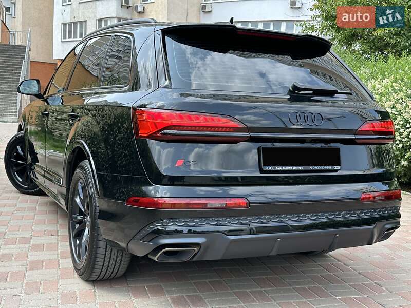 Внедорожник / Кроссовер Audi Q7 2024 в Киеве