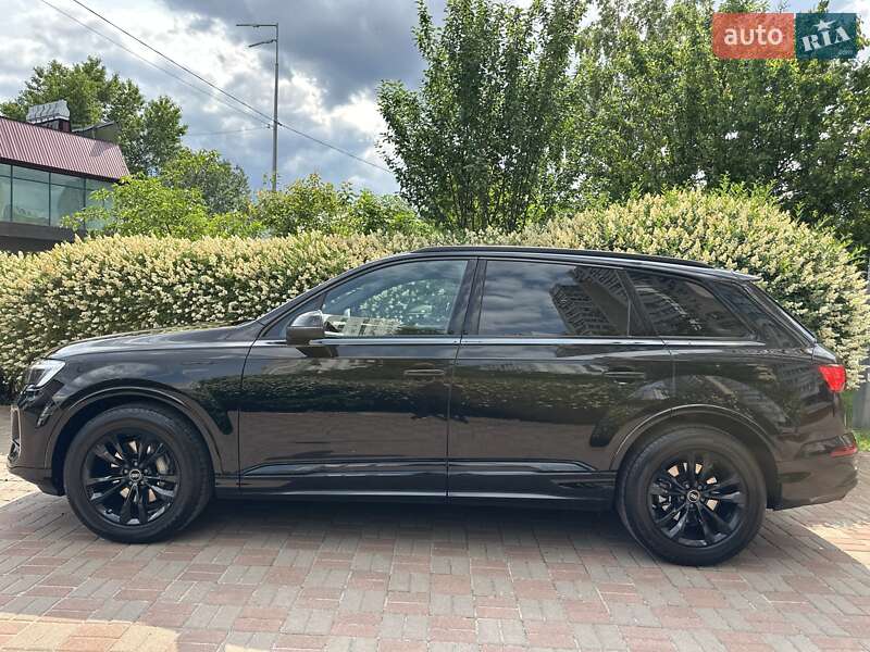 Внедорожник / Кроссовер Audi Q7 2024 в Киеве