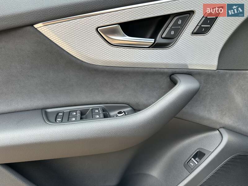 Внедорожник / Кроссовер Audi Q7 2024 в Киеве