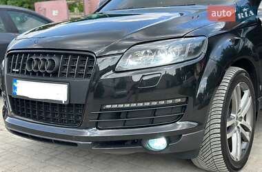 Внедорожник / Кроссовер Audi Q7 2006 в 