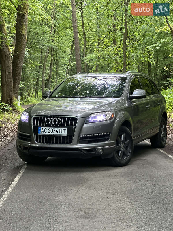 Позашляховик / Кросовер Audi Q7 2013 в Луцьку