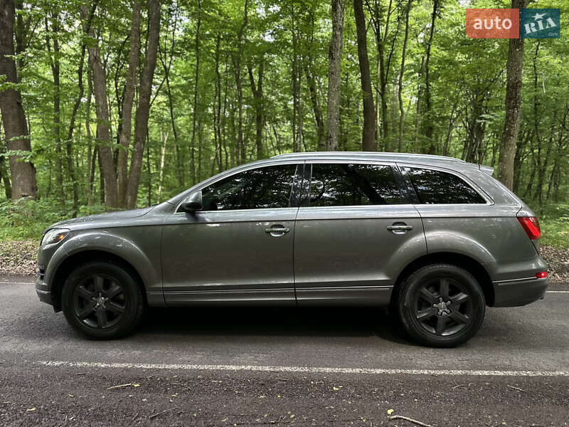 Позашляховик / Кросовер Audi Q7 2013 в Луцьку