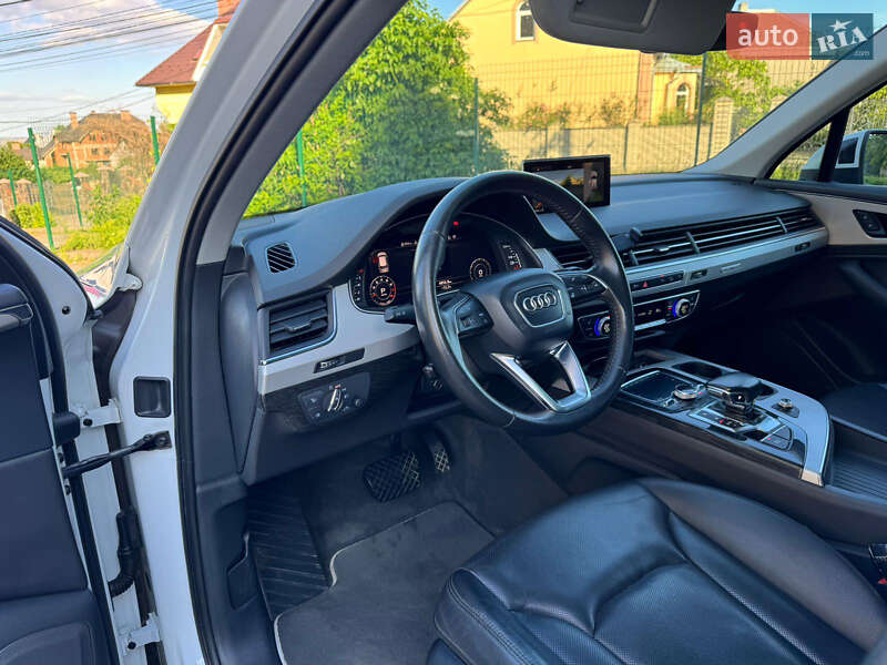 Внедорожник / Кроссовер Audi Q7 2018 в Черновцах