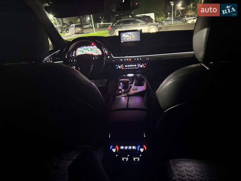 Внедорожник / Кроссовер Audi Q7 2018 в Черновцах