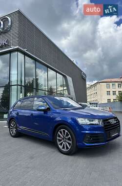 Позашляховик / Кросовер Audi Q7 2016 в Києві