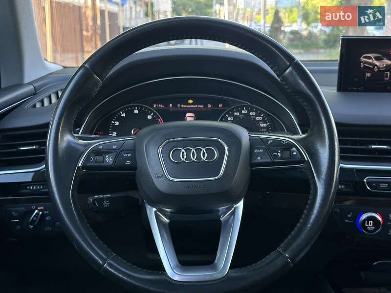 Внедорожник / Кроссовер Audi Q7 2017 в Одессе