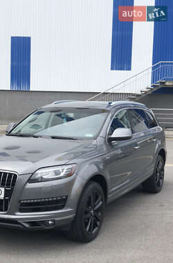 Внедорожник / Кроссовер Audi Q7 2015 в 