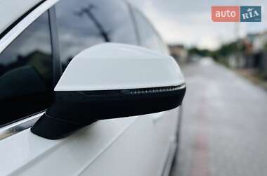 Внедорожник / Кроссовер Audi Q7 2015 в 