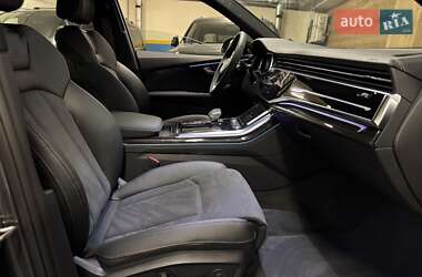 Внедорожник / Кроссовер Audi Q7 2024 в 