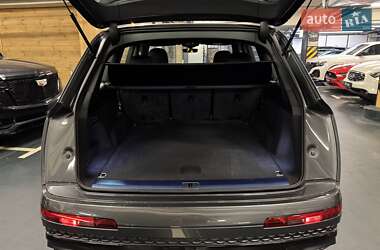 Внедорожник / Кроссовер Audi Q7 2024 в 