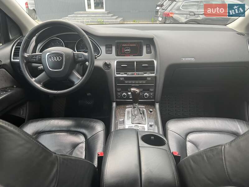 Позашляховик / Кросовер Audi Q7 2009 в Києві