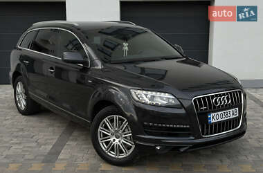 Позашляховик / Кросовер Audi Q7 2012 в 