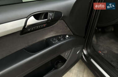 Позашляховик / Кросовер Audi Q7 2012 в 