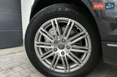 Позашляховик / Кросовер Audi Q7 2012 в 