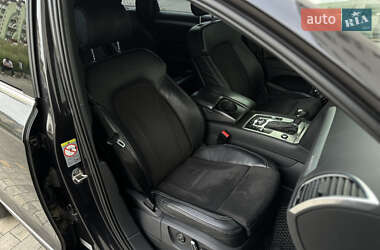 Позашляховик / Кросовер Audi Q7 2012 в 