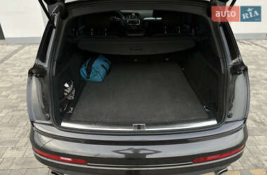 Позашляховик / Кросовер Audi Q7 2012 в 
