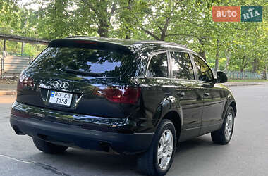 Внедорожник / Кроссовер Audi Q7 2007 в 