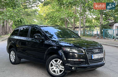 Внедорожник / Кроссовер Audi Q7 2007 в 