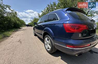 Внедорожник / Кроссовер Audi Q7 2012 в 