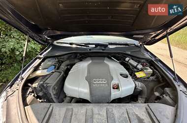 Внедорожник / Кроссовер Audi Q7 2012 в 