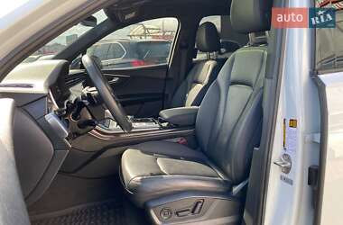 Внедорожник / Кроссовер Audi Q7 2020 в 