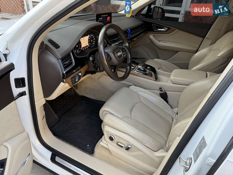 Внедорожник / Кроссовер Audi Q7 2016 в Ковеле