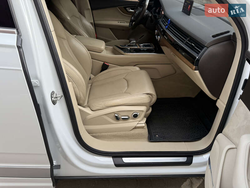 Внедорожник / Кроссовер Audi Q7 2016 в Ковеле