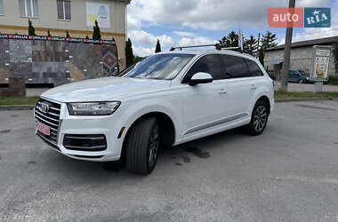 Внедорожник / Кроссовер Audi Q7 2017 в 