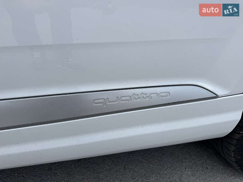 Позашляховик / Кросовер Audi Q7 2017 в Рівному