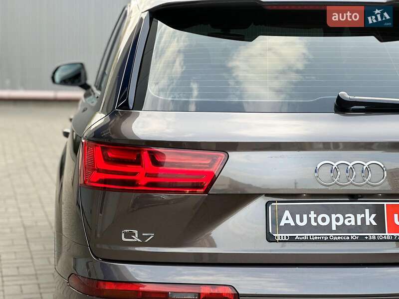 Внедорожник / Кроссовер Audi Q7 2016 в Одессе