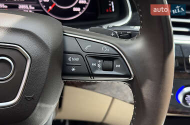 Внедорожник / Кроссовер Audi Q7 2016 в 