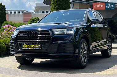 Внедорожник / Кроссовер Audi Q7 2015 в 
