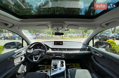 Внедорожник / Кроссовер Audi Q7 2015 в 
