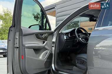 Внедорожник / Кроссовер Audi Q7 2022 в 