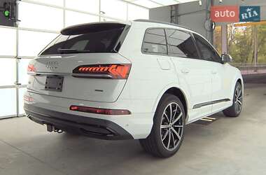 Внедорожник / Кроссовер Audi Q7 2020 в 