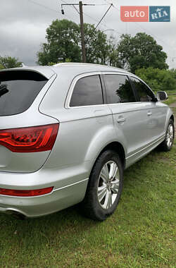 Внедорожник / Кроссовер Audi Q7 2011 в 