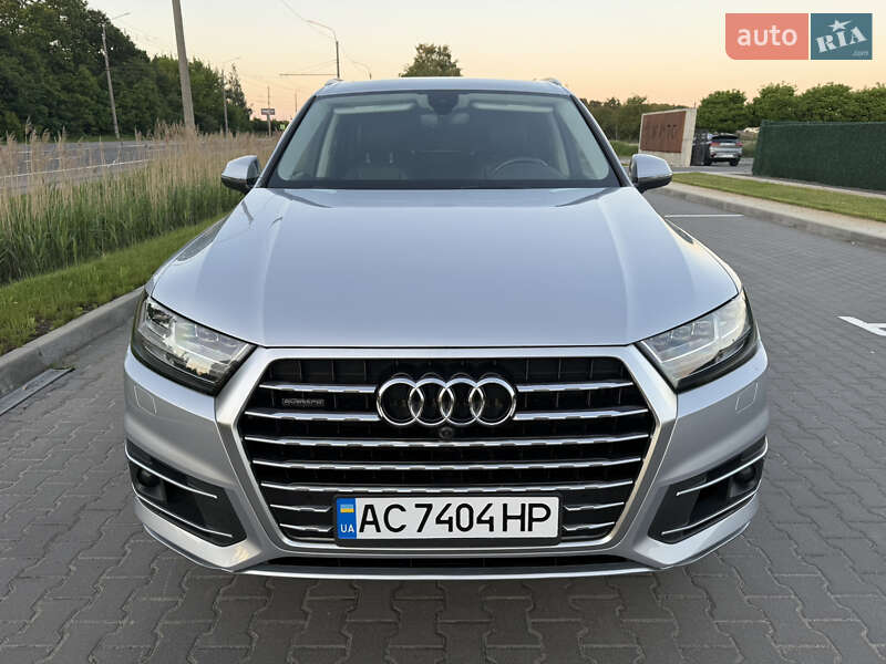 Внедорожник / Кроссовер Audi Q7 2018 в Луцке
