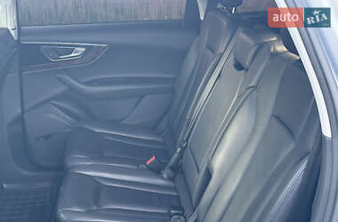 Внедорожник / Кроссовер Audi Q7 2018 в 