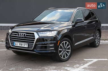 Позашляховик / Кросовер Audi Q7 2017 в 