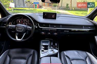 Внедорожник / Кроссовер Audi Q7 2017 в 