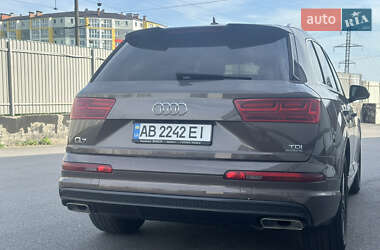 Внедорожник / Кроссовер Audi Q7 2015 в 