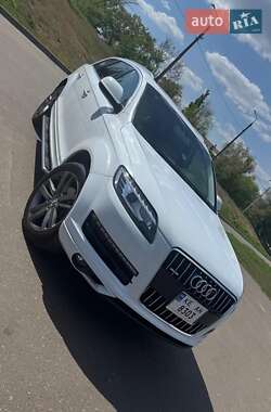 Внедорожник / Кроссовер Audi Q7 2013 в 