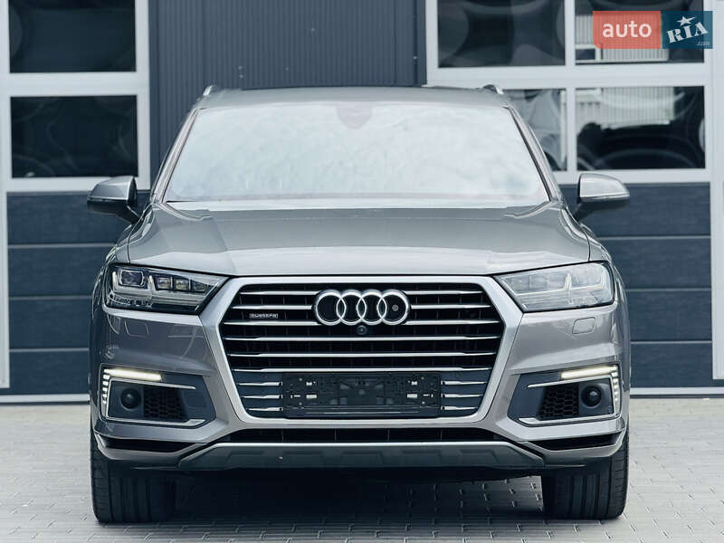 Внедорожник / Кроссовер Audi Q7 2016 в Мукачево