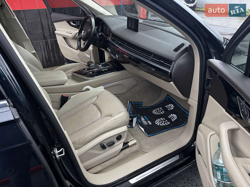 Внедорожник / Кроссовер Audi Q7 2017 в Львове