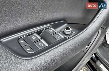 Внедорожник / Кроссовер Audi Q7 2016 в 