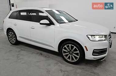 Позашляховик / Кросовер Audi Q7 2018 в 