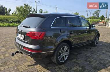 Позашляховик / Кросовер Audi Q7 2012 в 
