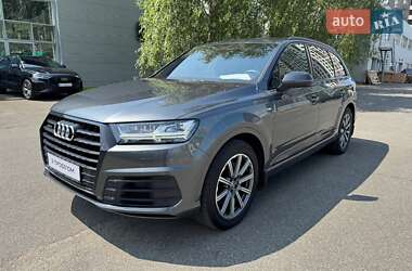 Внедорожник / Кроссовер Audi Q7 2019 в 